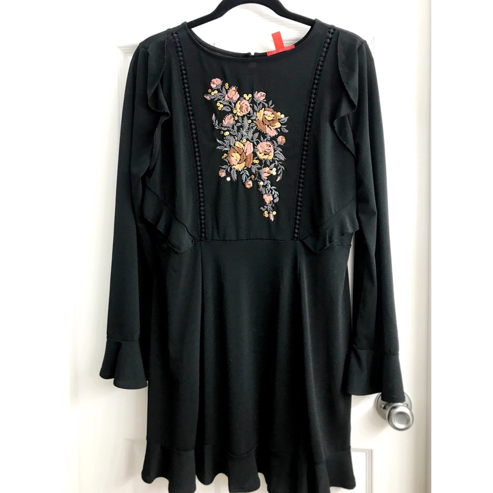 CHELSEA & VIOLET Short Dress